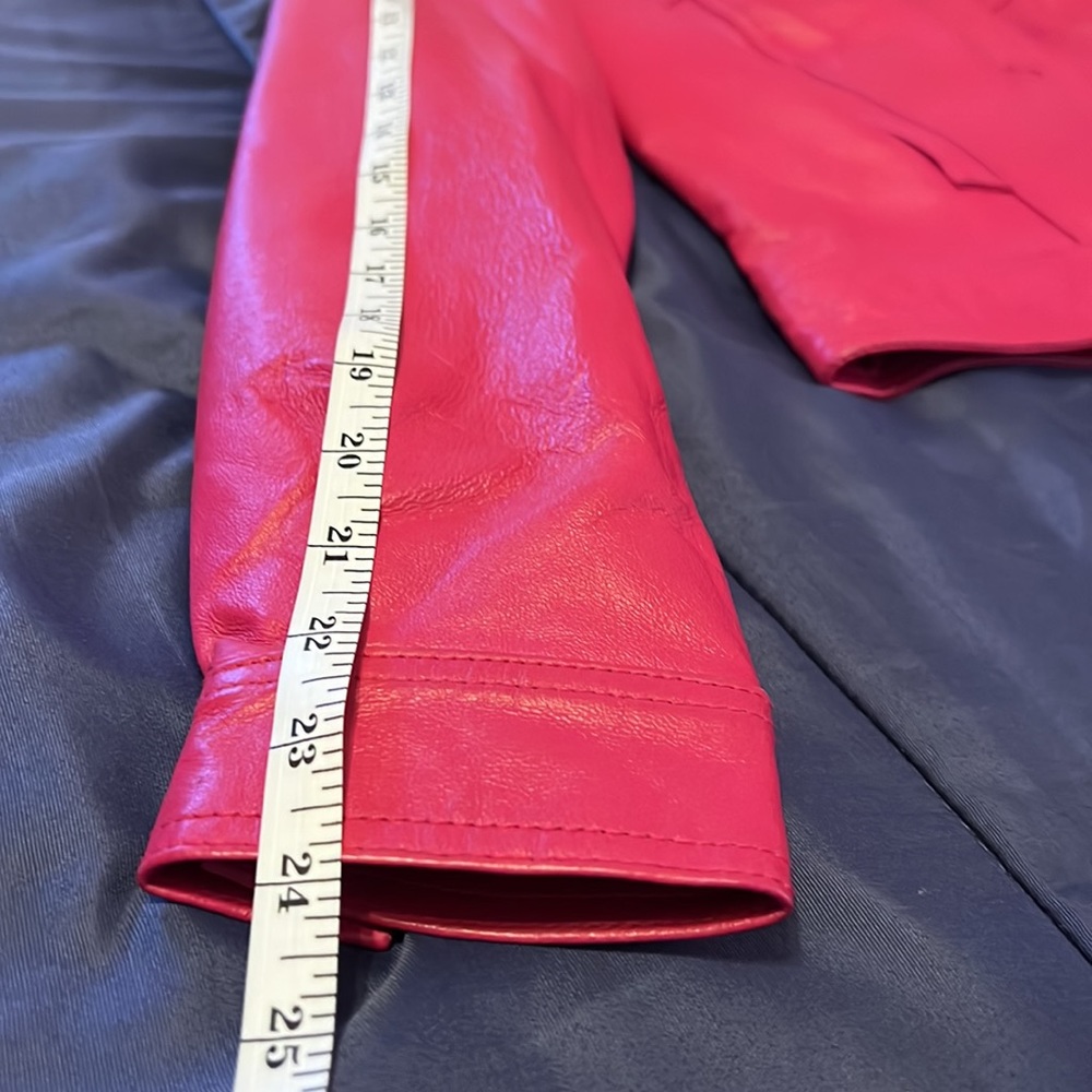Hot pink leather jacket - Picture 4 of 6